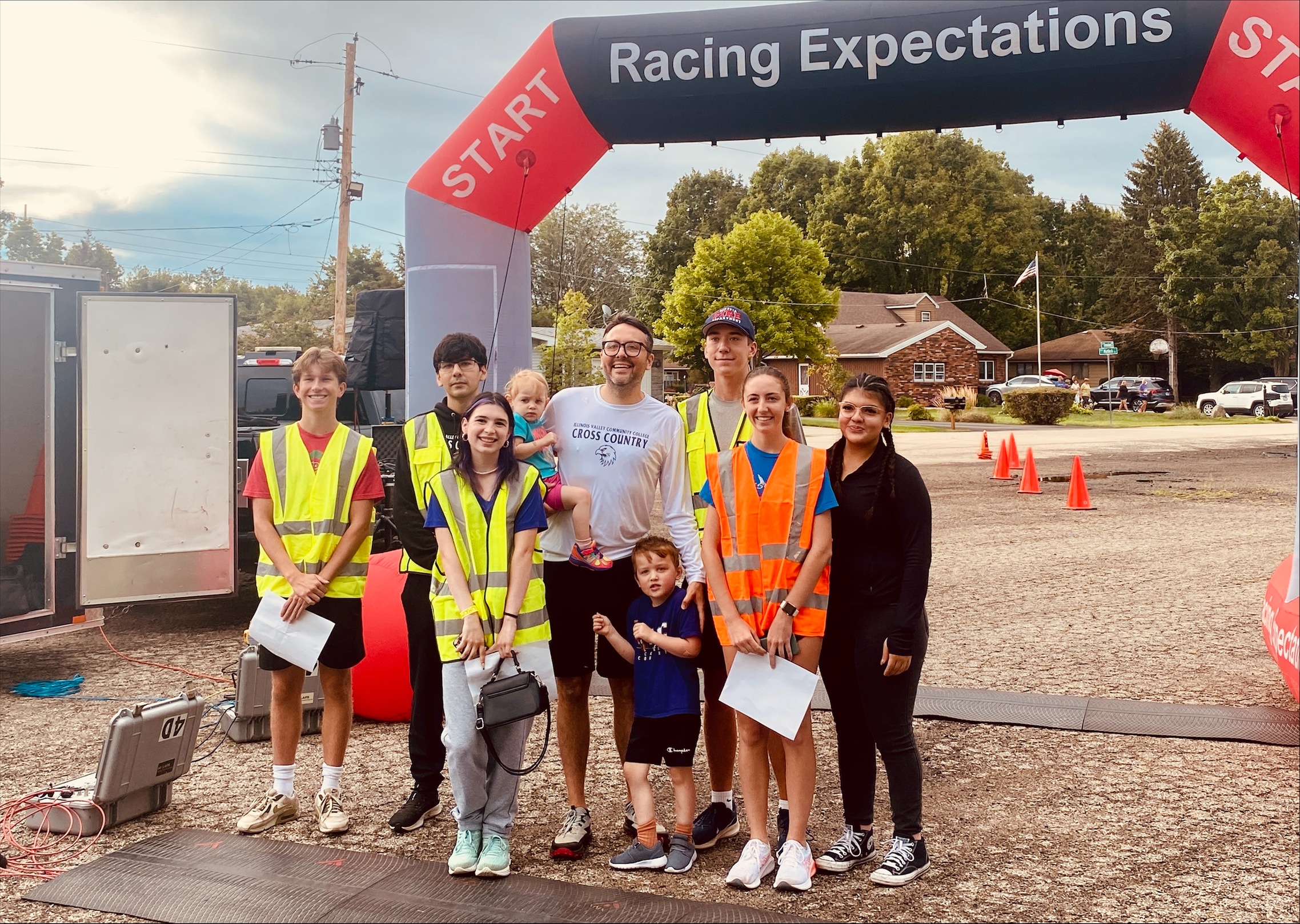 IVCC Cross Country Teams Volunteer